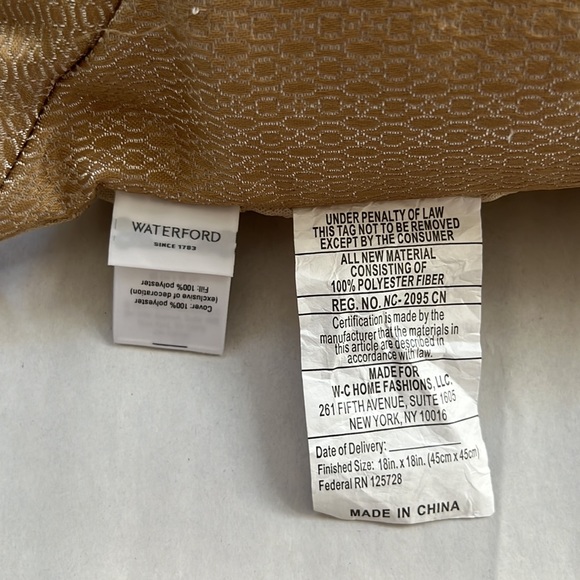 Bundle Of Waterford Ruffino Collection Trim-Tasseled Reversible Jacquard Pillows - Picture 9 of 13